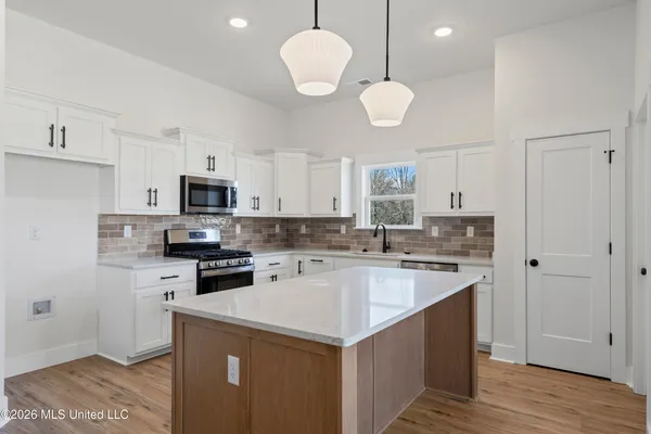 $412,000 | 3621 Hatton Drive, Nesbit, MS 38651