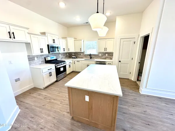 $412,000 | 3621 Hatton Drive, Nesbit, MS 38651