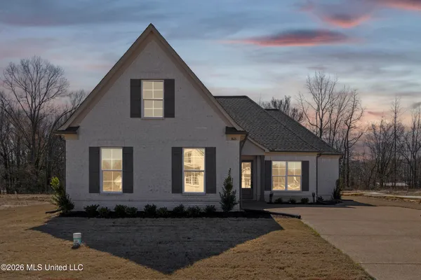 $412,000 | 3621 Hatton Drive, Nesbit, MS 38651