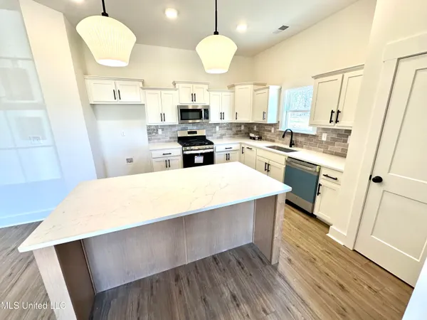 $412,000 | 3621 Hatton Drive, Nesbit, MS 38651