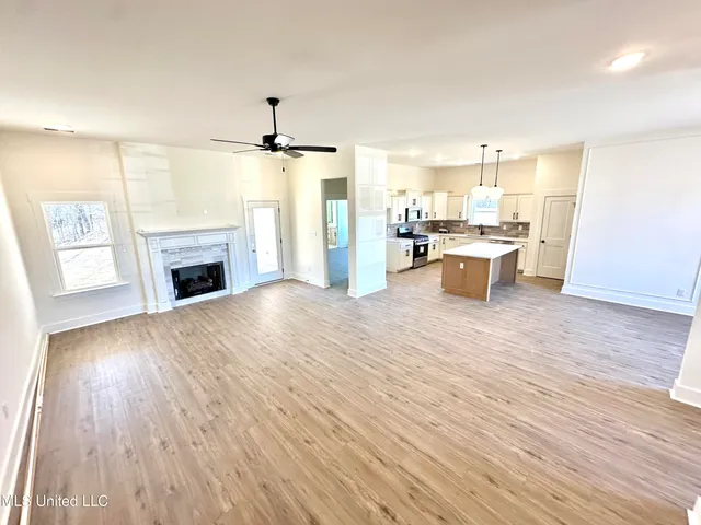 $412,000 | 3621 Hatton Drive, Nesbit, MS 38651