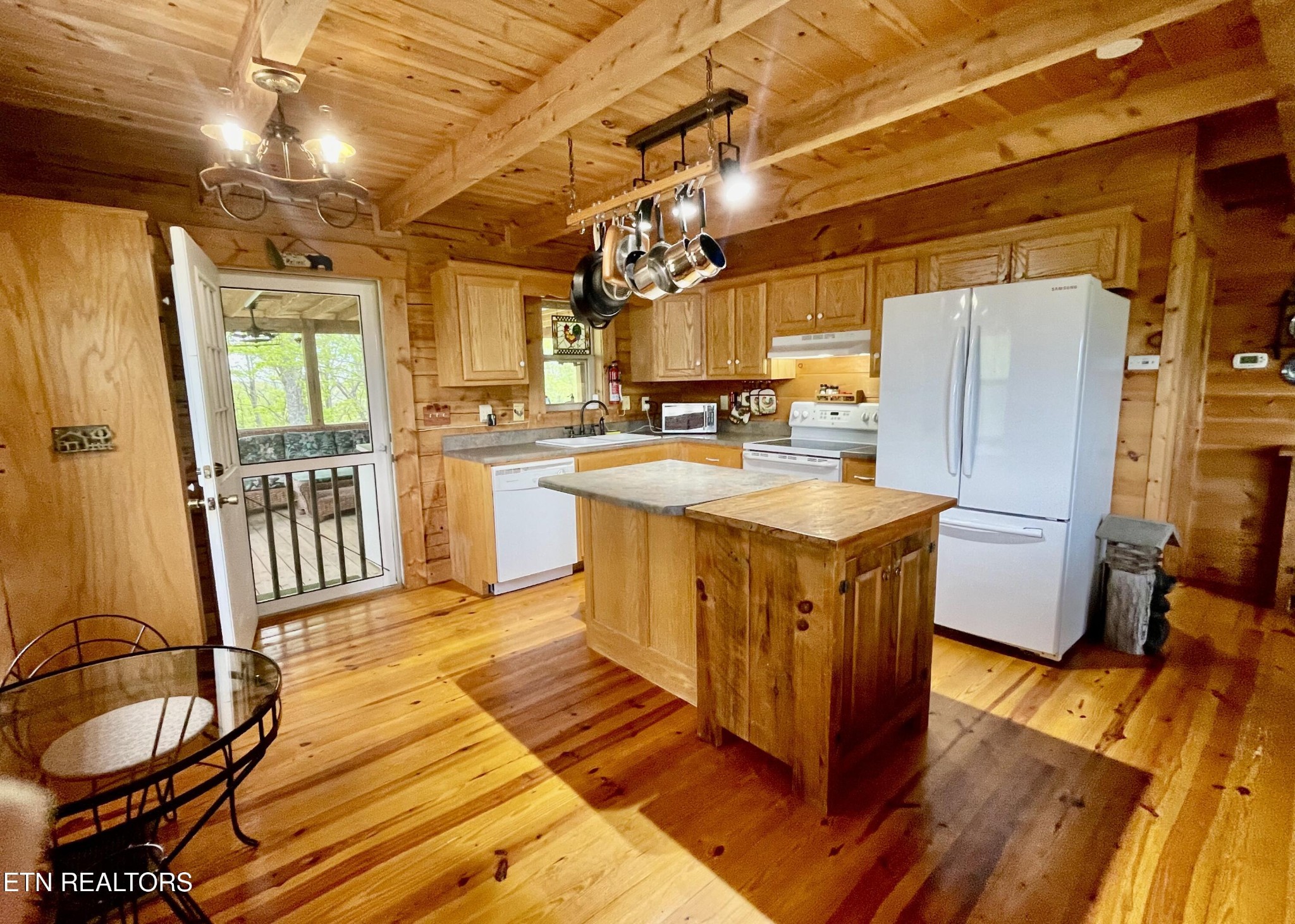 457 Smithfield Road Tellico Plains, TN 37385 - Photo 4 of 29 Gallery Image 4