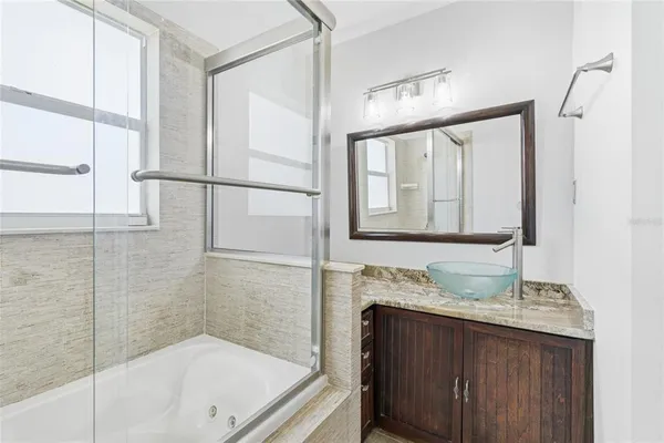 $2,750 | 3236 Ashton Road, Sarasota, FL 34231