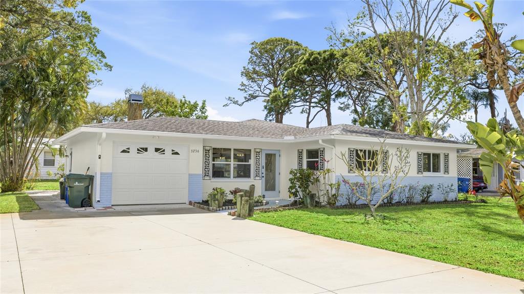 3236 Ashton Road Sarasota, FL 34231 - Photo 3 of 33