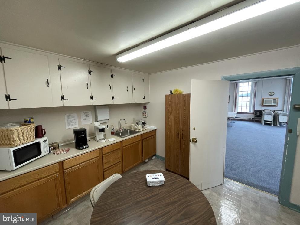 12 Fairview Road Frenchtown, NJ 08825 - Photo 3 of 6 Gallery Image 3