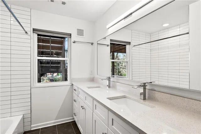 $725,000 | Undisclosed Address, Brookhaven, GA 30319