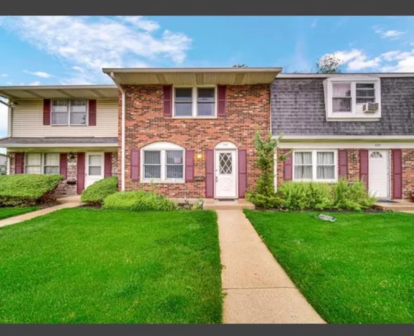 $2,400 | 1765 Short Avenue, Streamwood, IL 60107