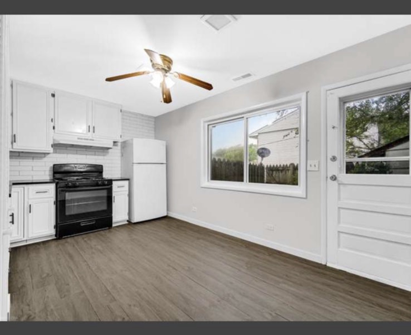 1765 Short Avenue Streamwood, IL 60107 - Photo 3 of 13