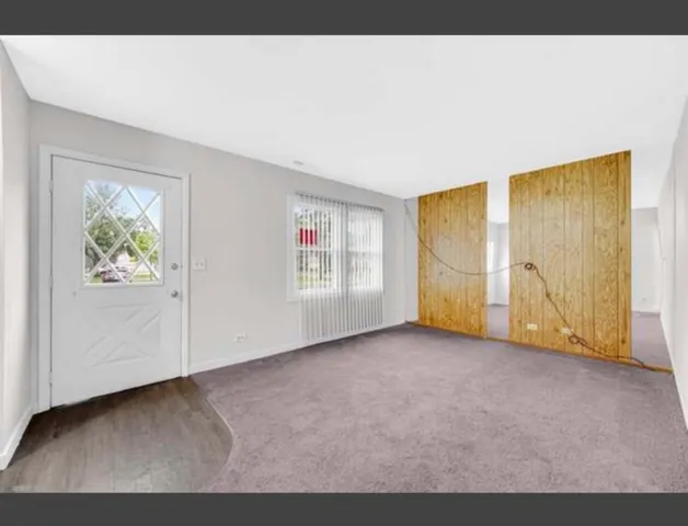 $2,400 | 1765 Short Avenue, Streamwood, IL 60107