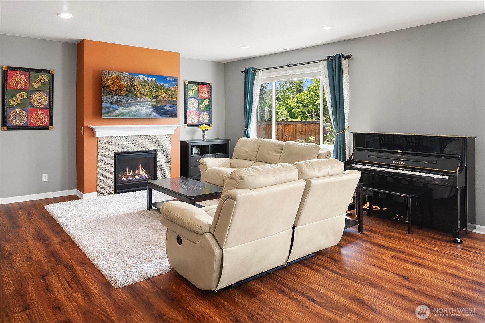 3908 187th Place Southeast Bothell, WA 98012 - Photo 4 of 26 Gallery Image 4