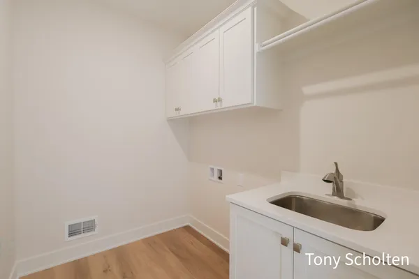 $563,500 | 5172 Blendon Mdw Circle, Unit 45, Hudsonville, MI 49426