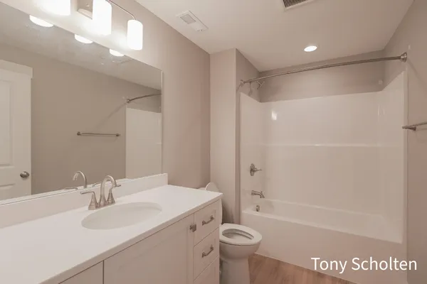 $563,500 | 5172 Blendon Mdw Circle, Unit 45, Hudsonville, MI 49426