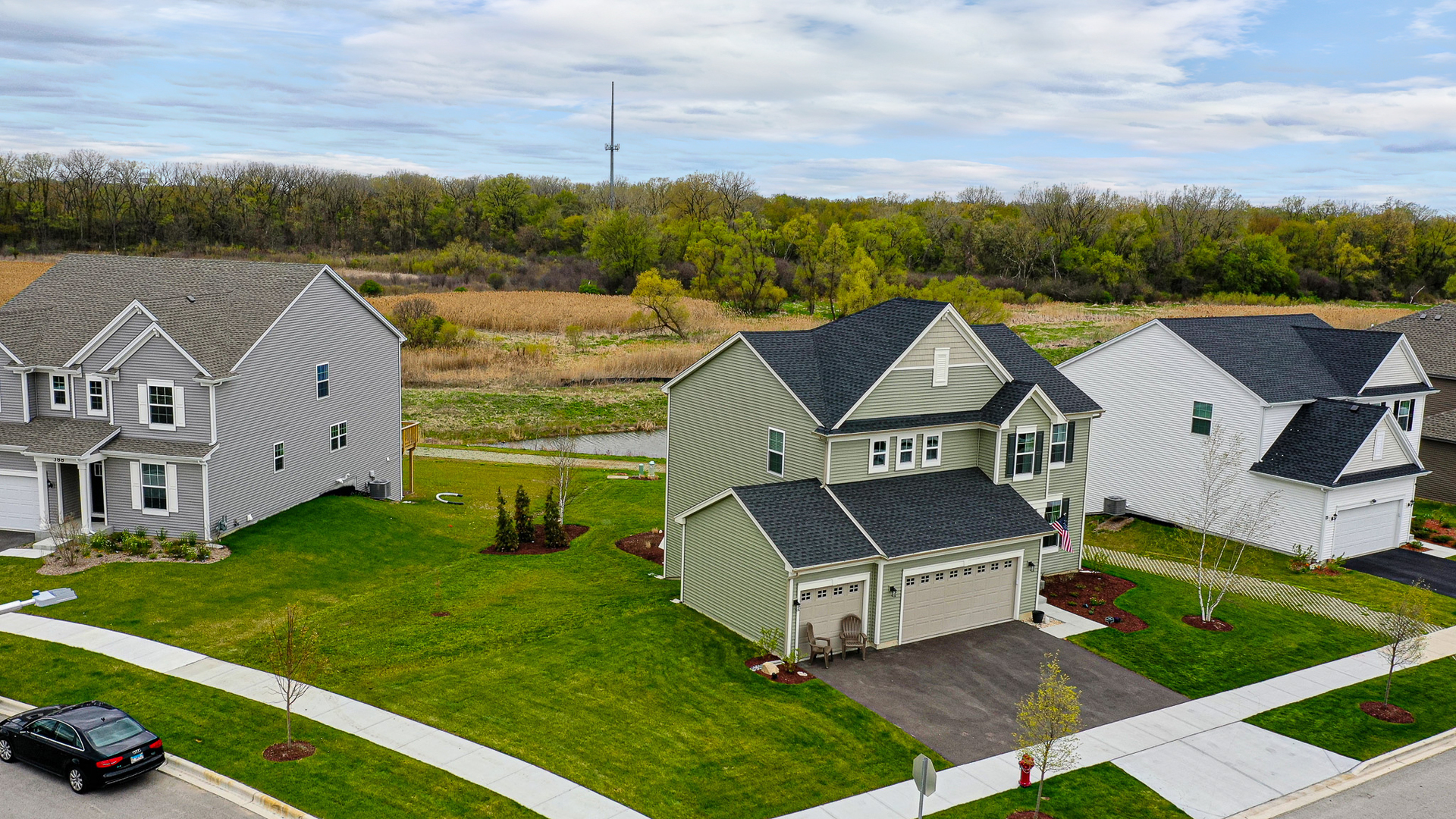 216 North Barry Road South Elgin, IL 60177 - Photo 43 of 50 a view of a house with a big yard