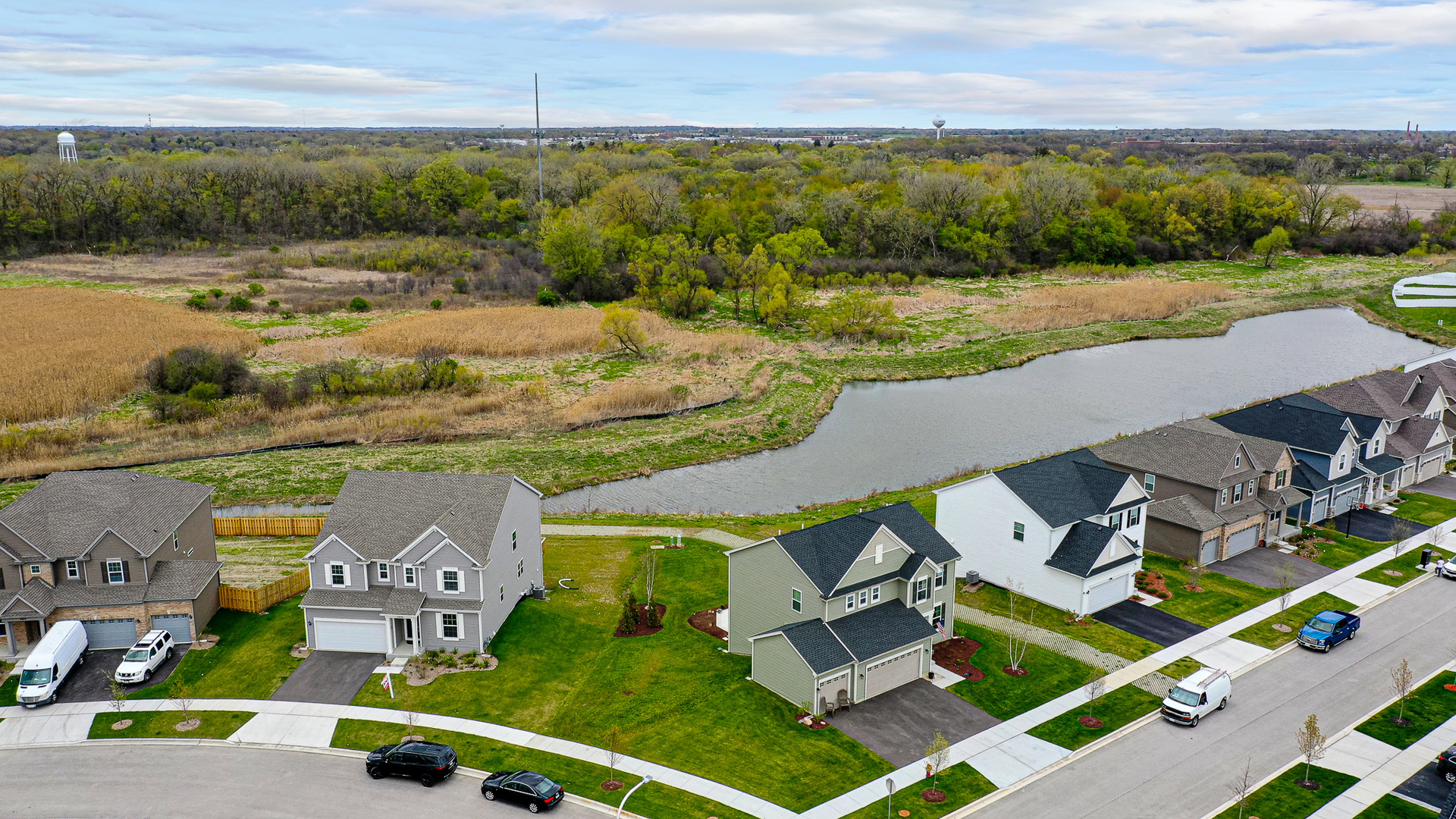 216 North Barry Road South Elgin, IL 60177 - Photo 46 of 50 an aerial view of a house with garden space and street view