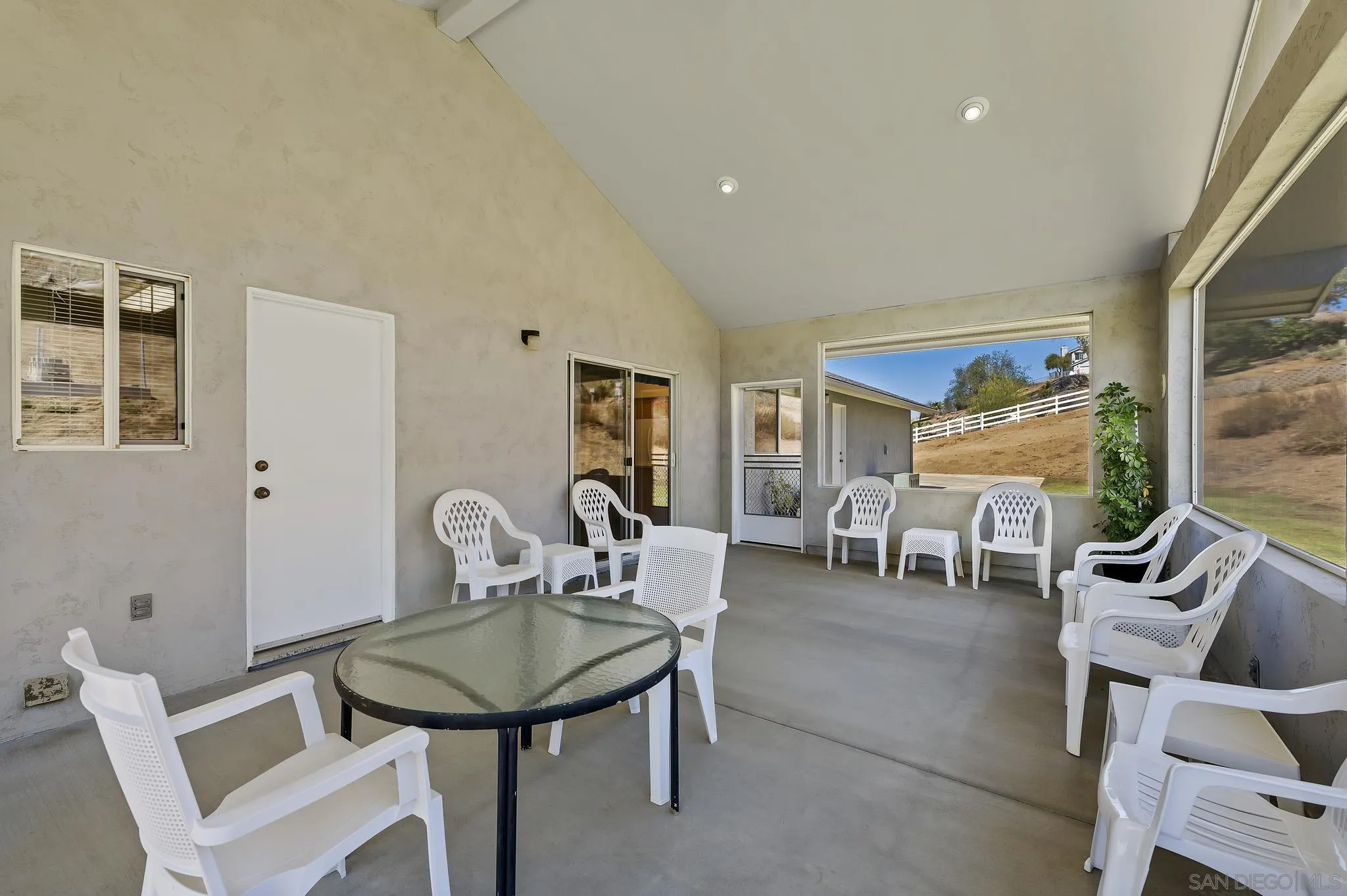 532 Amigos Road Ramona, CA 92065 - Photo 33 of 51 Gallery Image 33