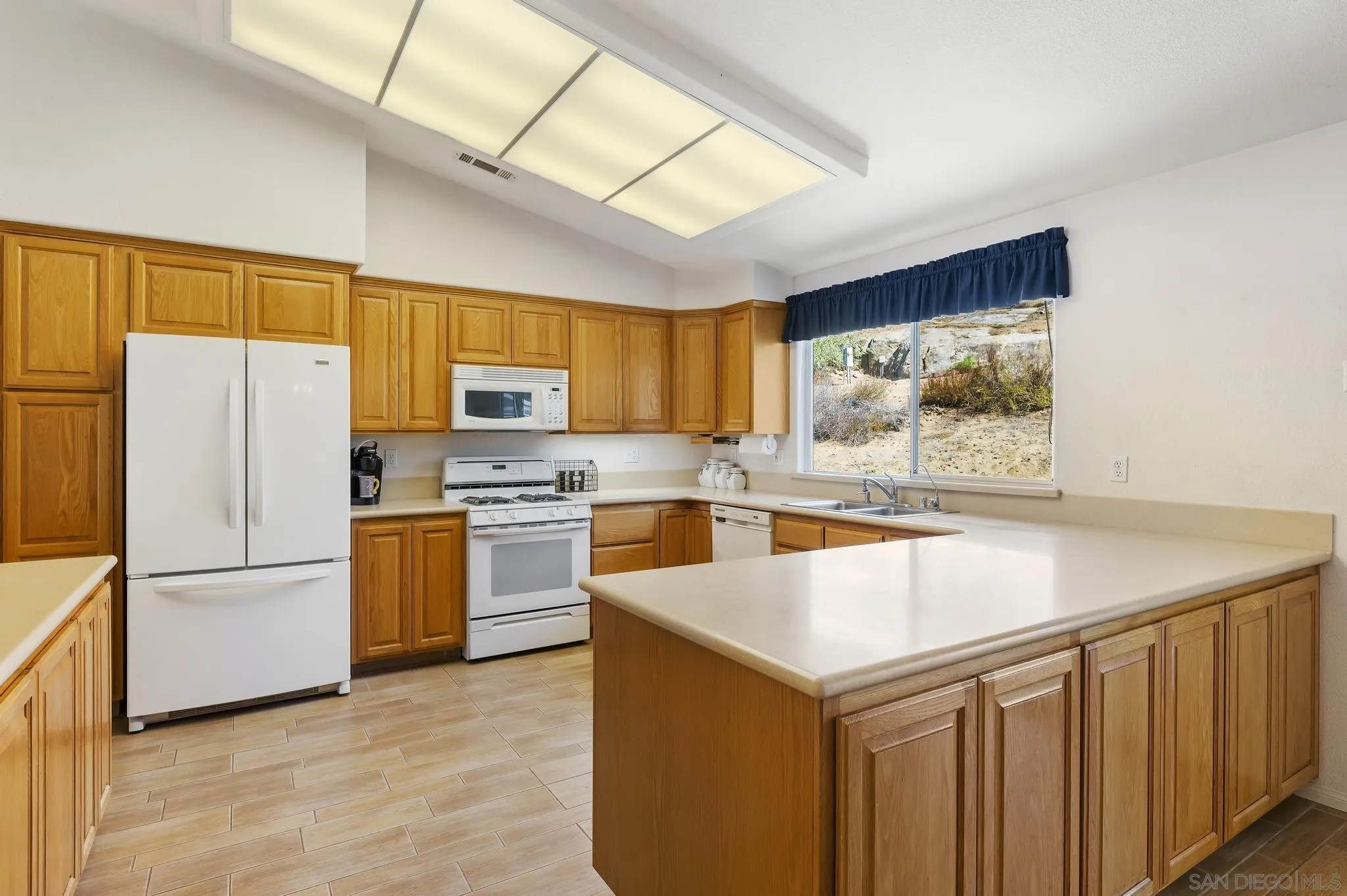 532 Amigos Road Ramona, CA 92065 - Photo 4 of 51 Gallery Image 4