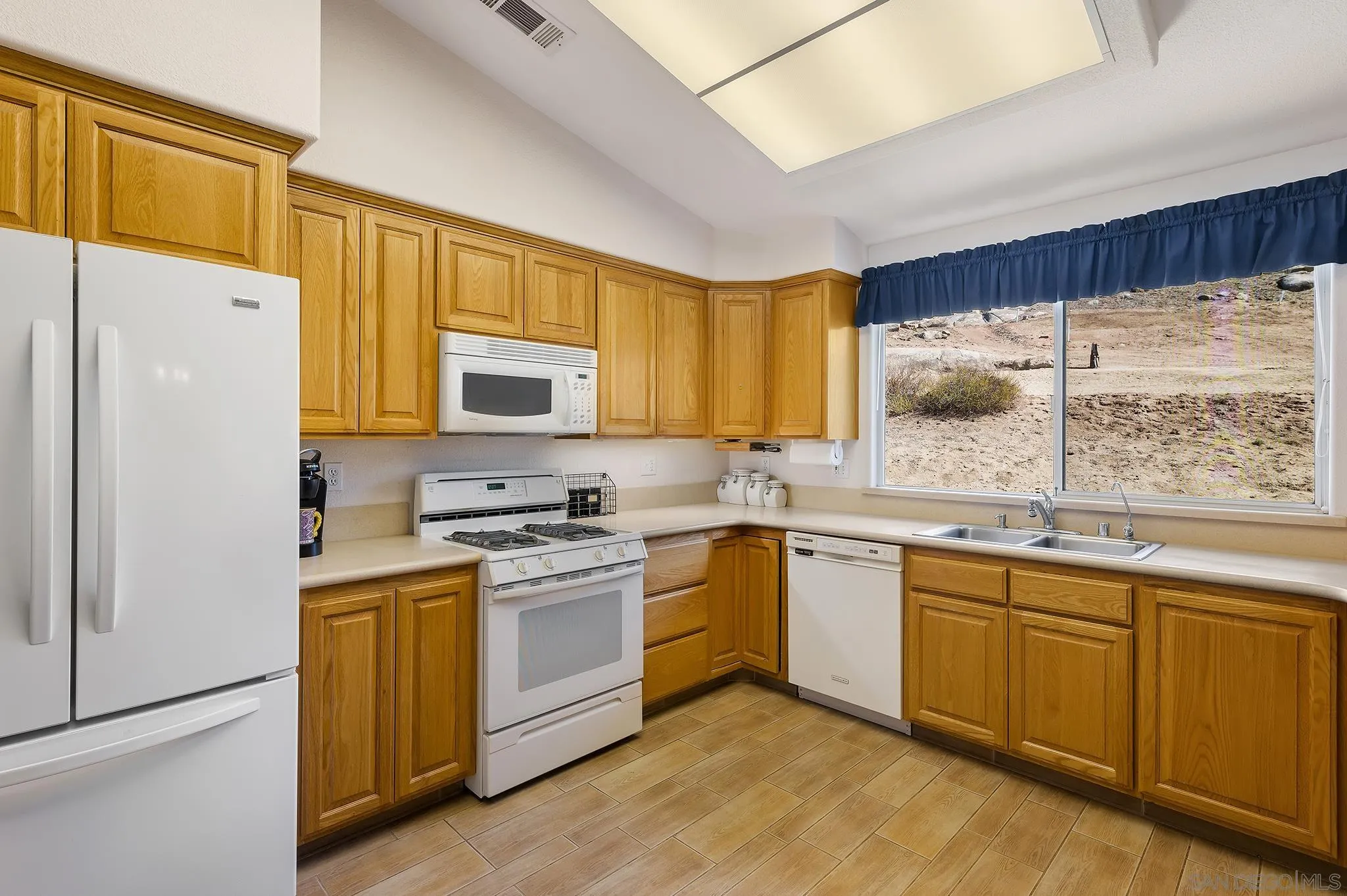 532 Amigos Road Ramona, CA 92065 - Photo 8 of 51 Gallery Image 8
