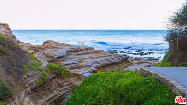 $6,500 | 29239 Heathercliff Road, Unit 12, Malibu, CA 90265