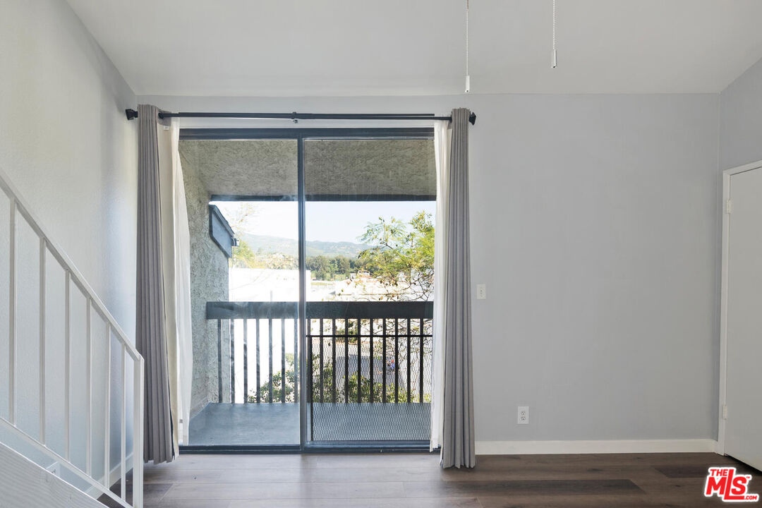 29239 Heathercliff Road, Unit 12 Malibu, CA 90265 - Photo 12 of 21