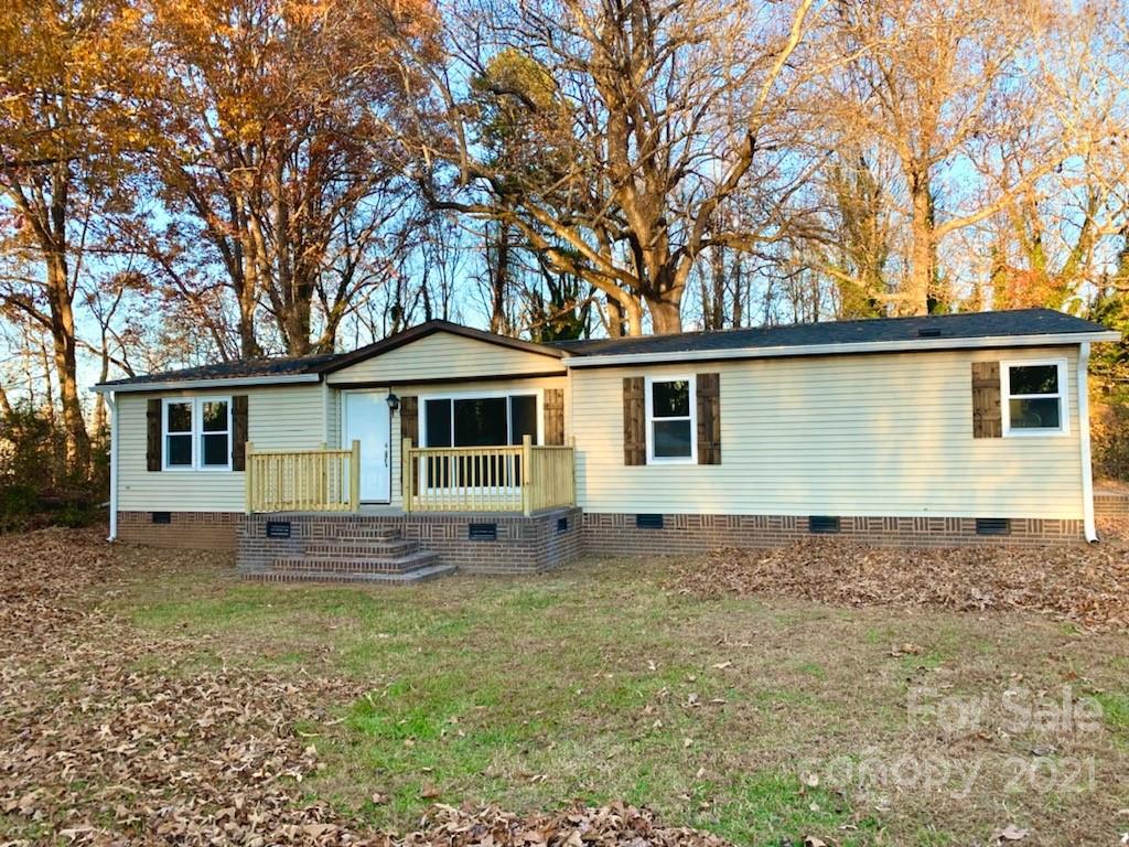 2196 Southbend Road Clover, SC 29710 - Photo 1 of 7 Gallery Image 1