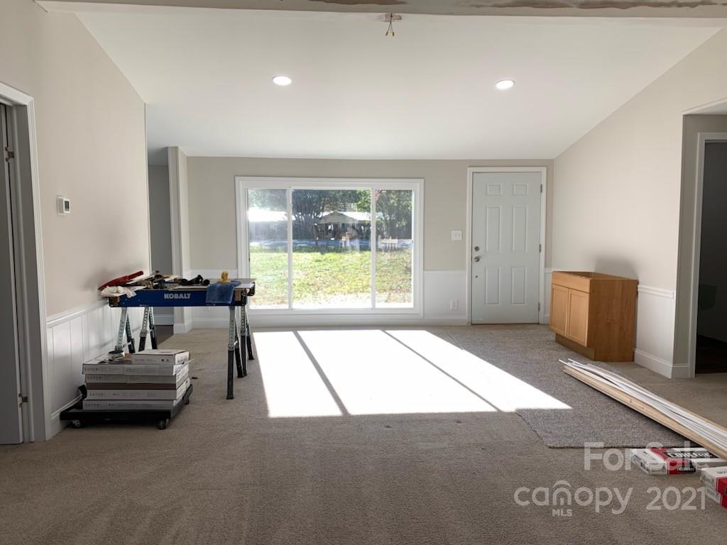 2196 Southbend Road Clover, SC 29710 - Photo 3 of 7 Gallery Image 3
