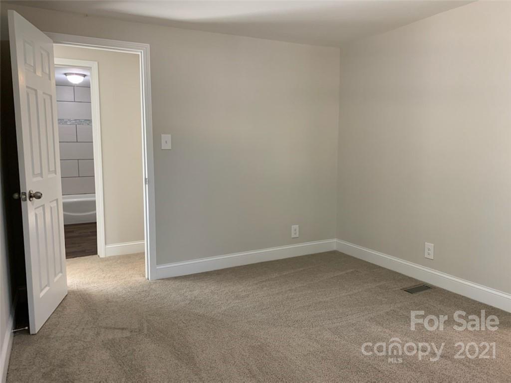2196 Southbend Road Clover, SC 29710 - Photo 6 of 7 Gallery Image 6