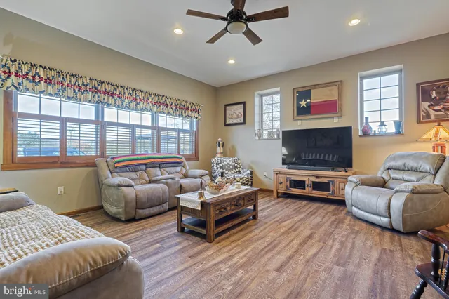 $1,000,000 | 531 Capitol Hill Road, Dillsburg, PA 17019