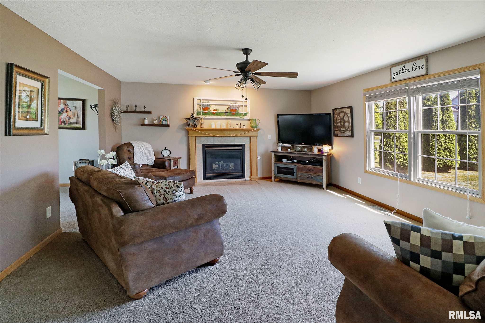 1606 Sycamore Washington, IL 61571 - Photo 14 of 38 Gallery Image 14