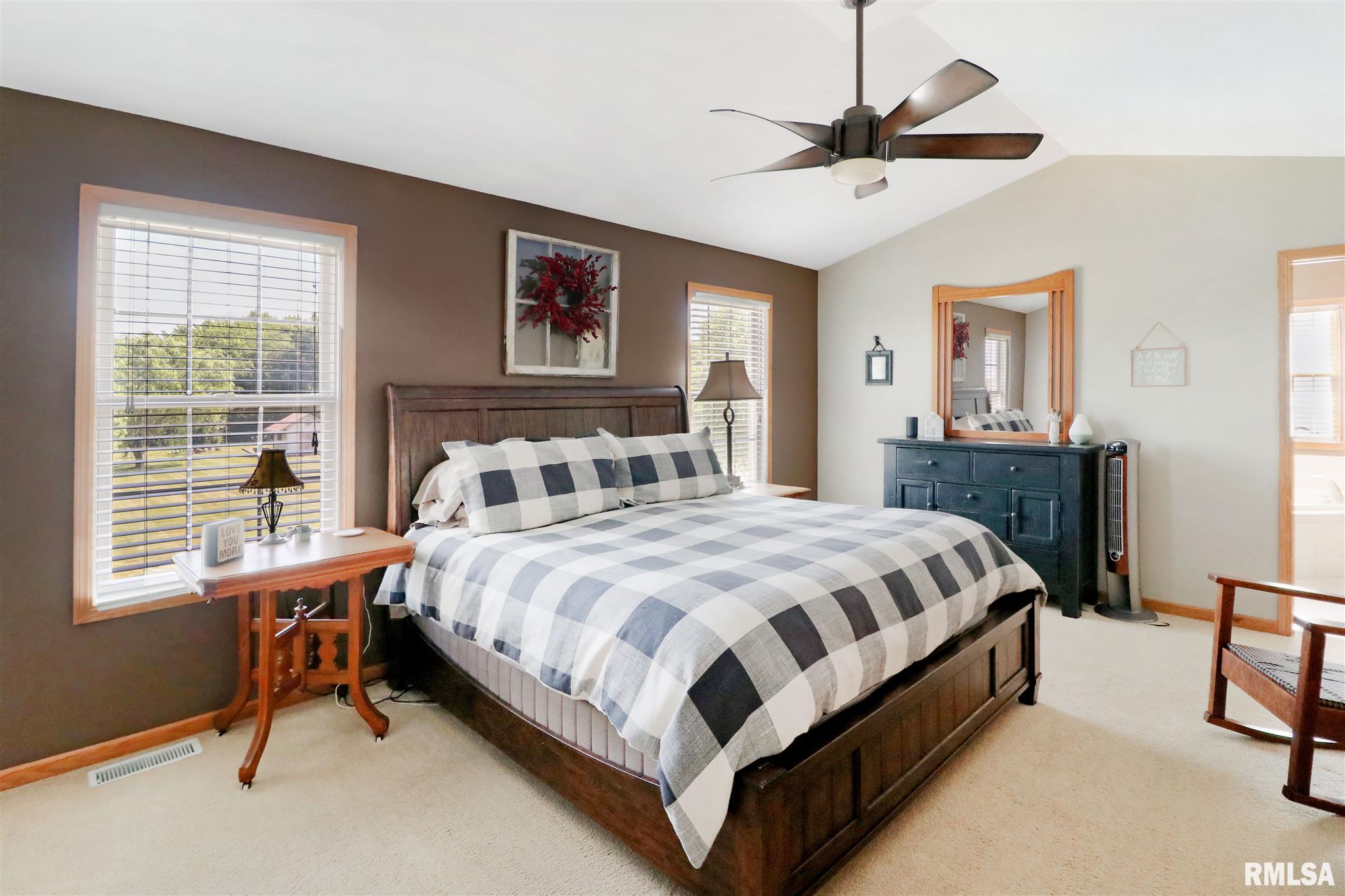 1606 Sycamore Washington, IL 61571 - Photo 16 of 38 Gallery Image 16