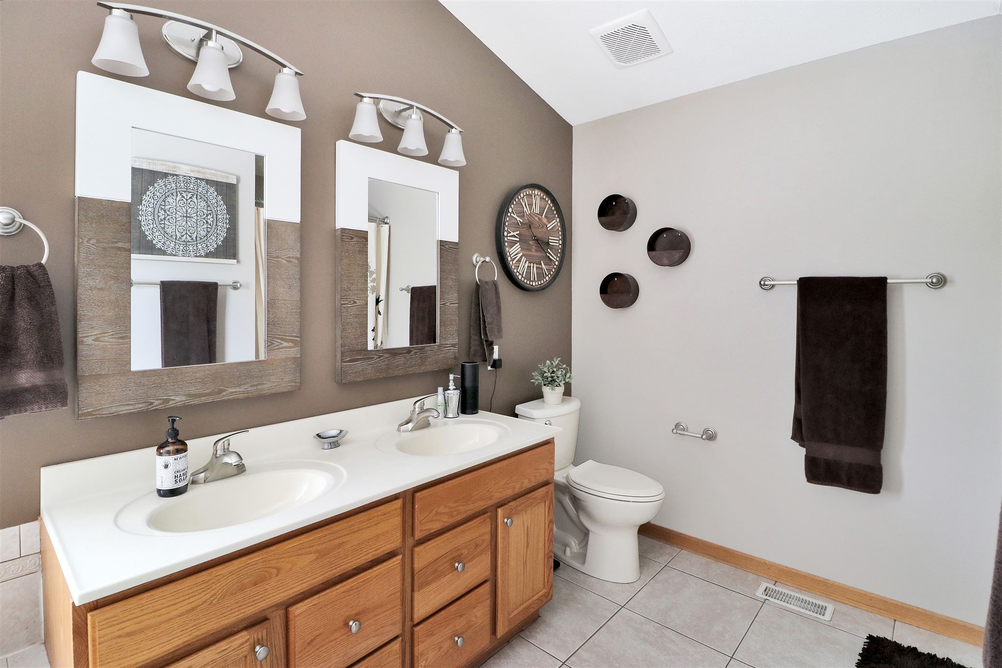 1606 Sycamore Washington, IL 61571 - Photo 20 of 38 Gallery Image 20