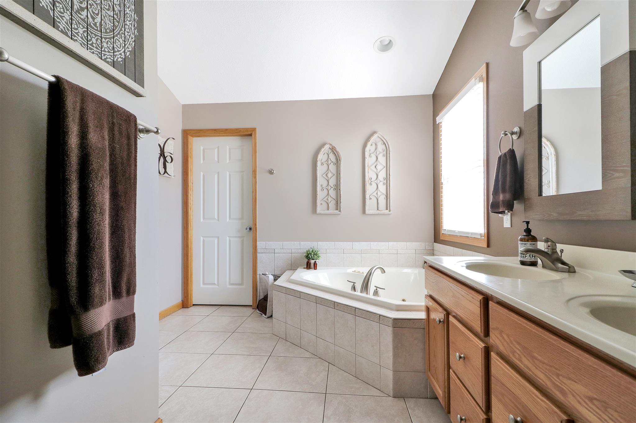 1606 Sycamore Washington, IL 61571 - Photo 21 of 38 Gallery Image 21