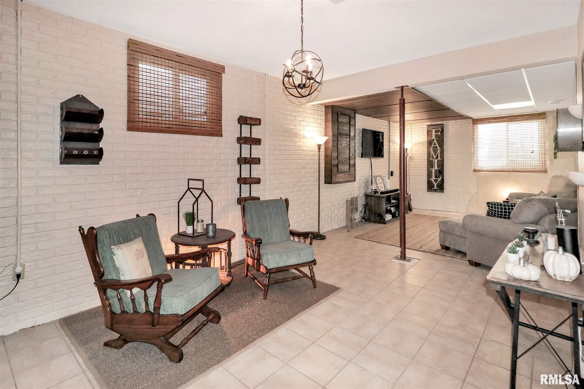 1606 Sycamore Washington, IL 61571 - Photo 30 of 38 Gallery Image 30