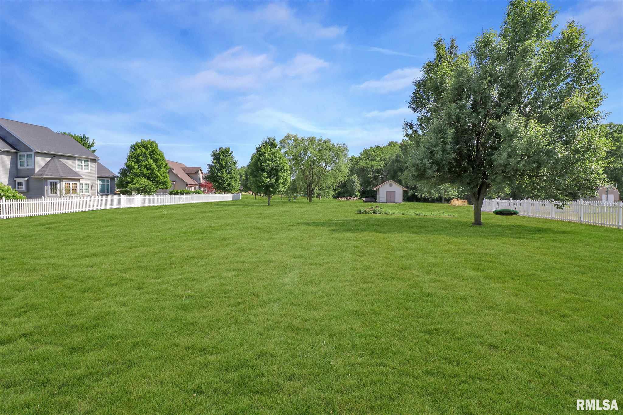 1606 Sycamore Washington, IL 61571 - Photo 35 of 38 Gallery Image 35