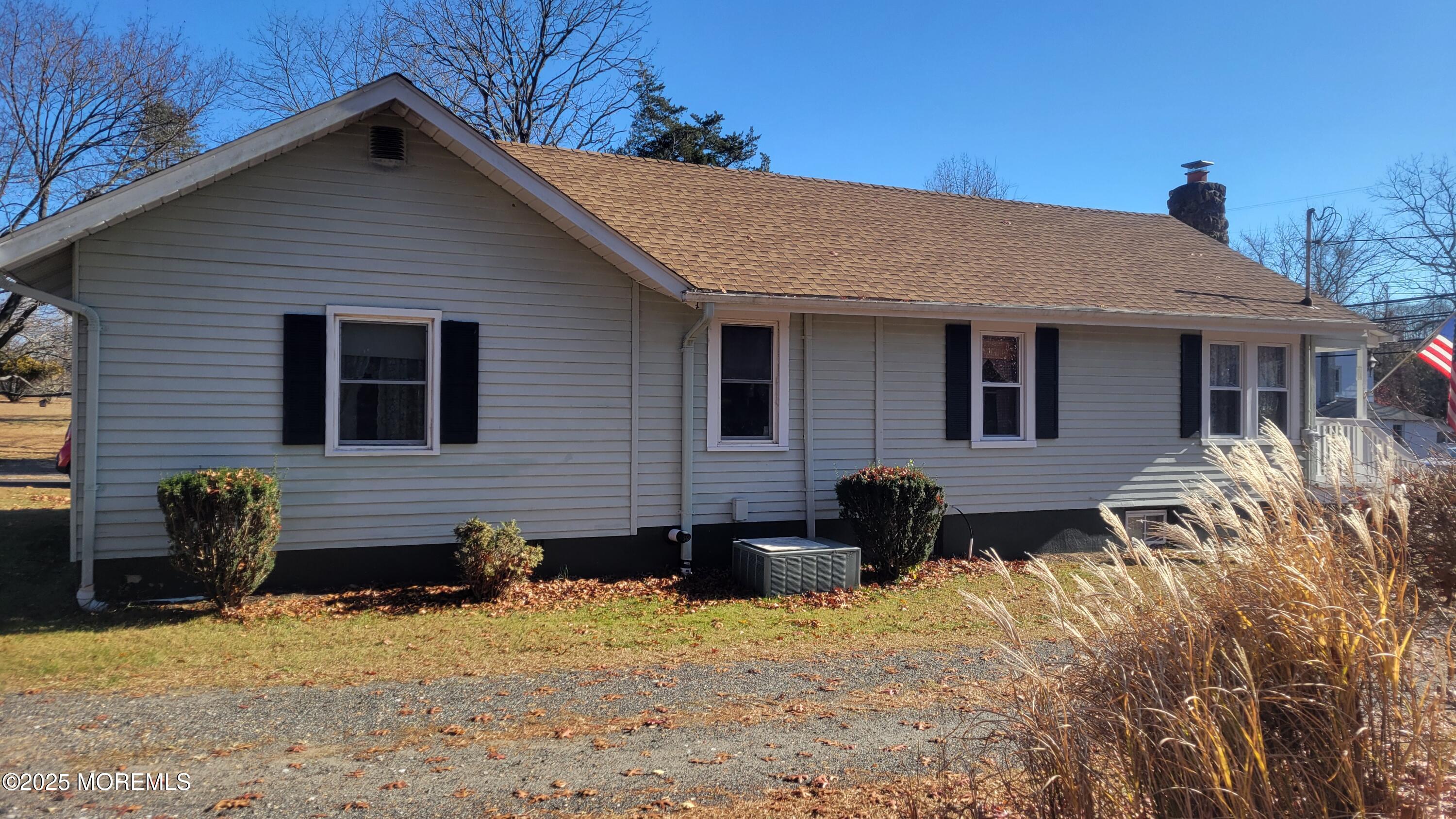 314 West Farms Road Farmingdale, NJ 07727 - Photo 1 of 18 1000013422