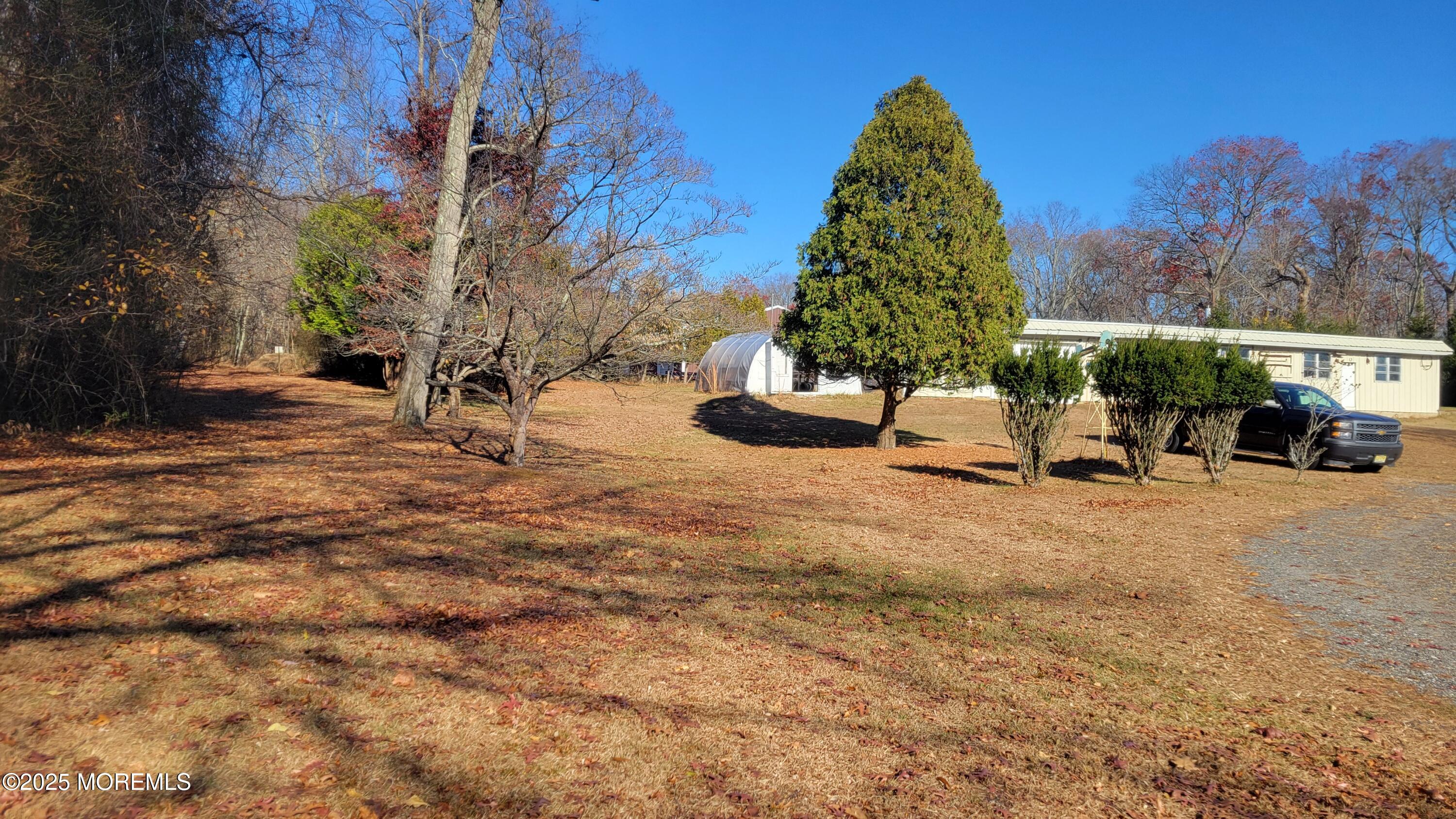 314 West Farms Road Farmingdale, NJ 07727 - Photo 6 of 18 1000013421