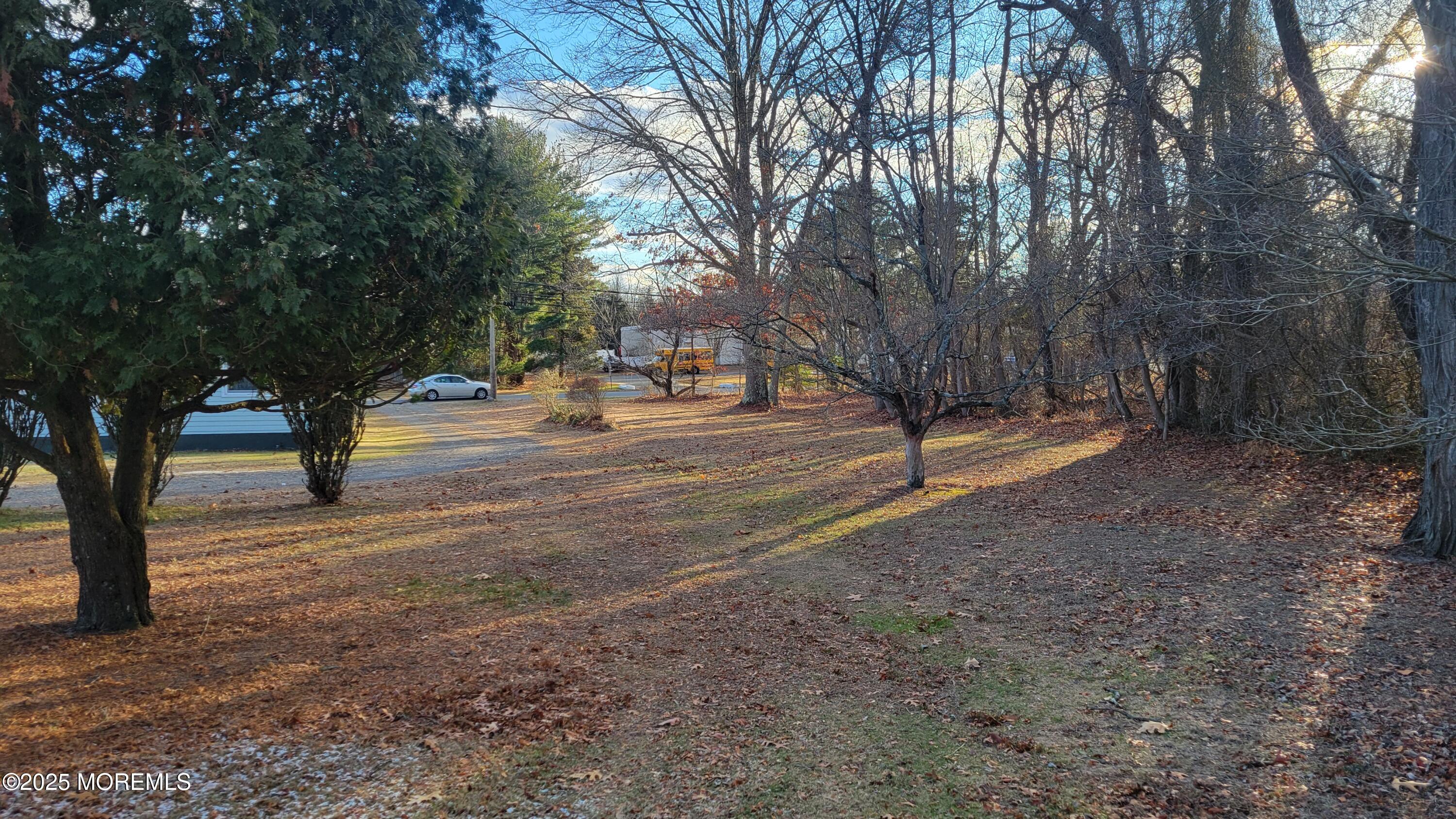 314 West Farms Road Farmingdale, NJ 07727 - Photo 8 of 18 1000013867