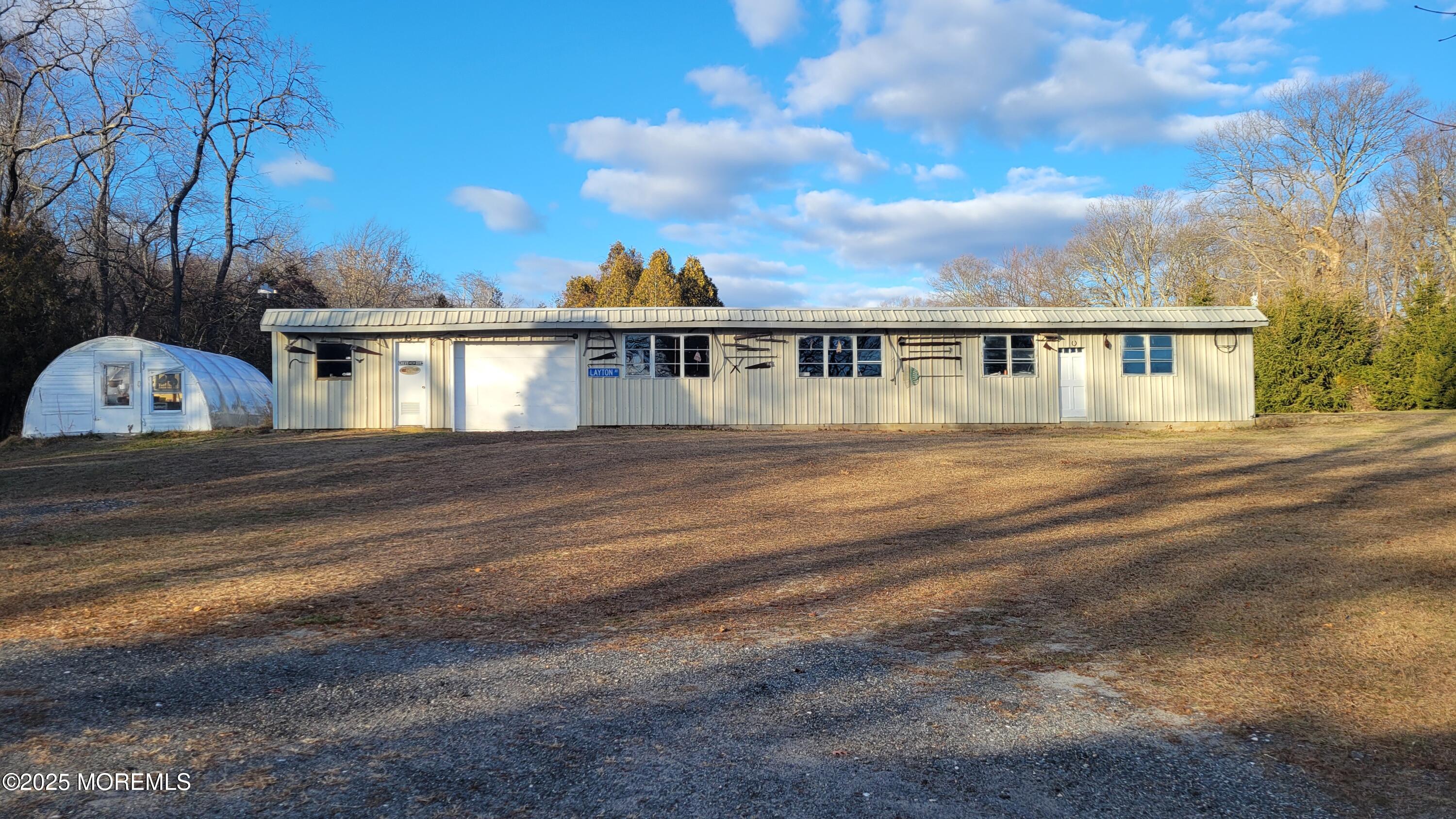 314 West Farms Road Farmingdale, NJ 07727 - Photo 9 of 18 1000013855