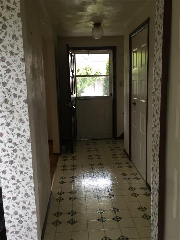 30 Dover Road Irwin, PA 15642 - Photo 13 of 25 Entry