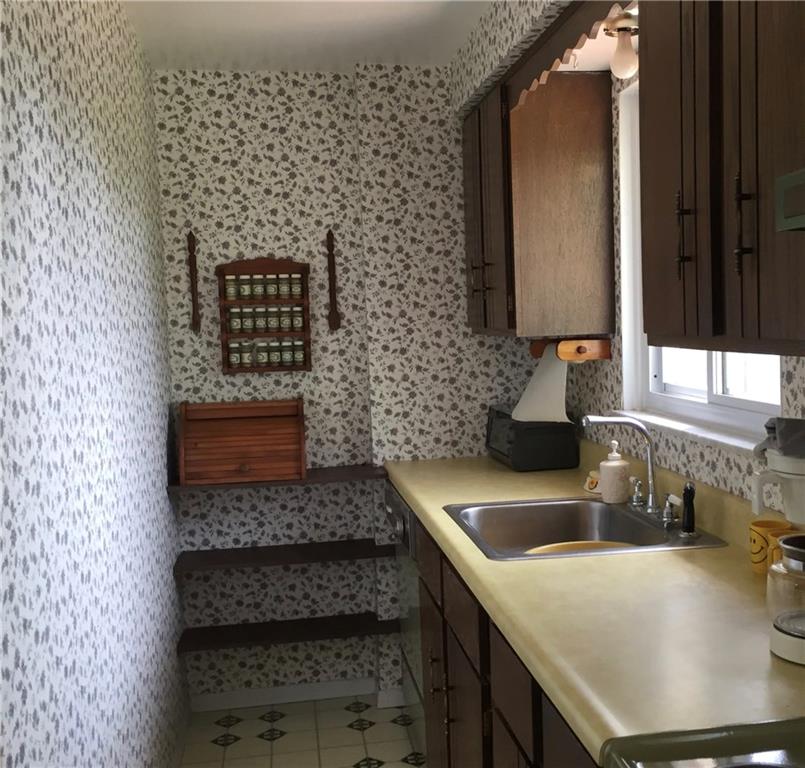 30 Dover Road Irwin, PA 15642 - Photo 10 of 25 Kitchen