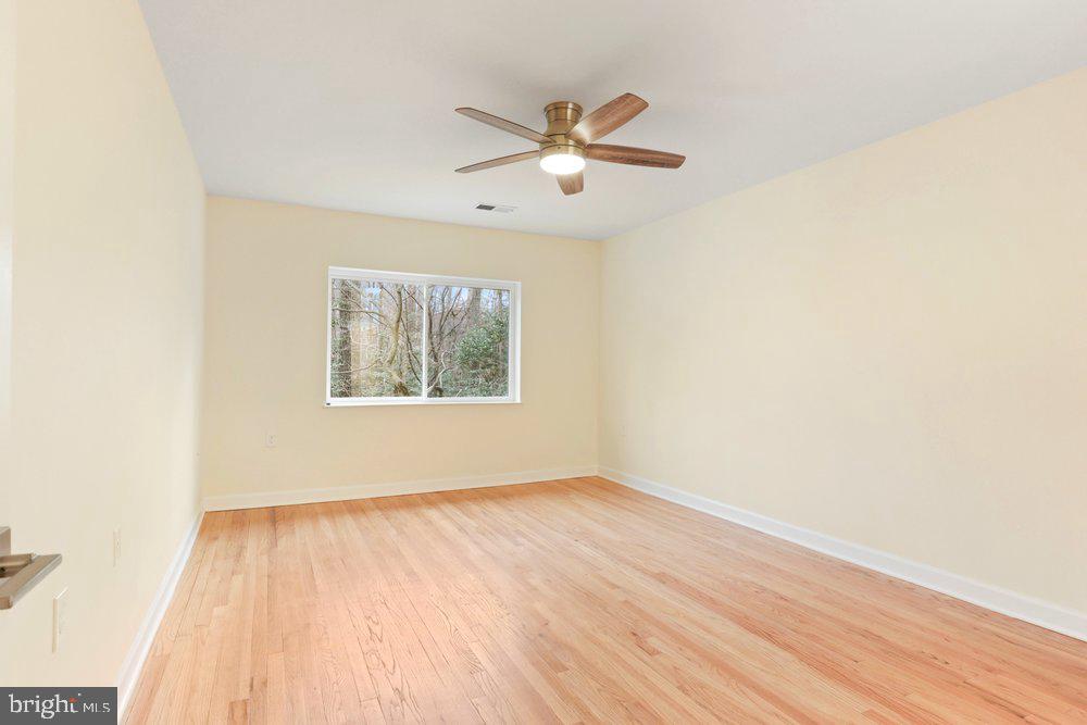 1565 Inlet Court Reston, VA 20190 - Photo 14 of 52