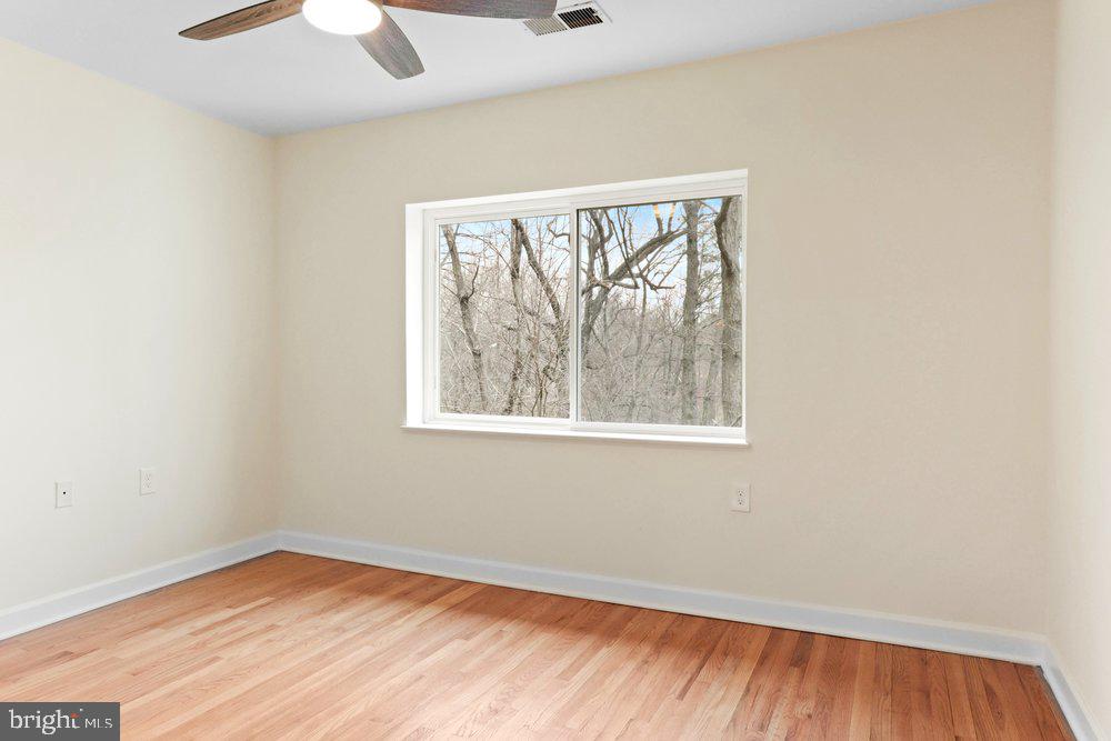 1565 Inlet Court Reston, VA 20190 - Photo 18 of 52
