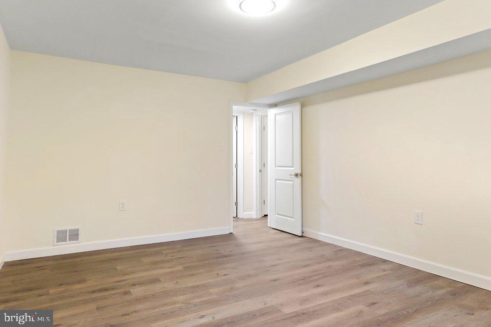1565 Inlet Court Reston, VA 20190 - Photo 27 of 52