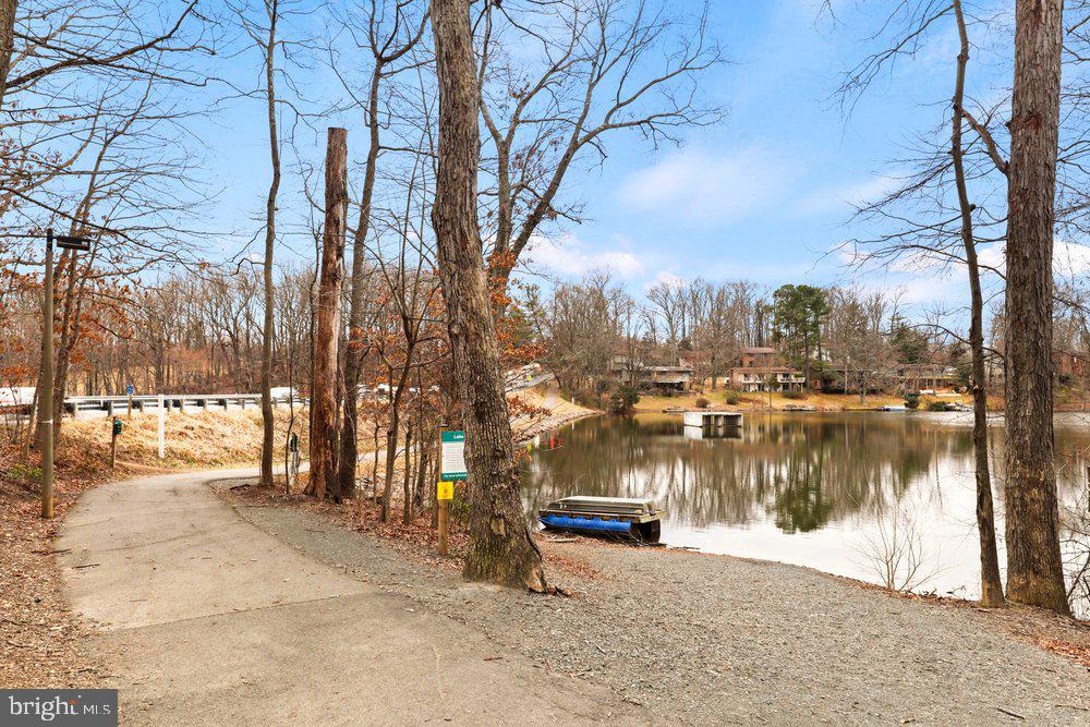 1565 Inlet Court Reston, VA 20190 - Photo 44 of 52