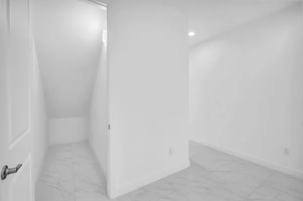 $3,625 | 6947 Pines Circle, Unit 21, Coconut Creek, FL 33073