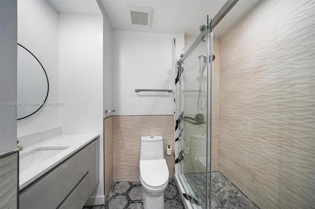 $799,900 | 2692 Southwest 31st Avenue, Miami, FL 33133