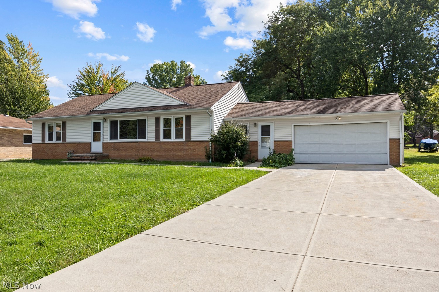 14931 Drake Road Strongsville, OH 44136 - Photo 3 of 43 Gallery Image 3