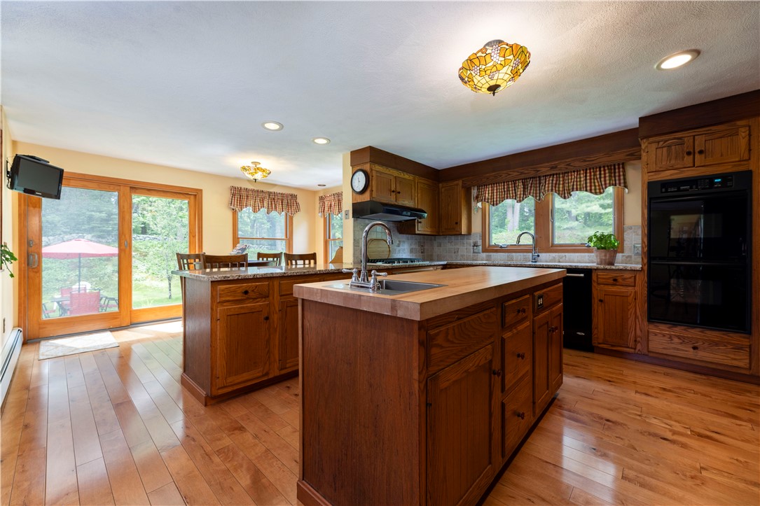 71 Phillips Lane Glocester, RI 02829 - Photo 11 of 48