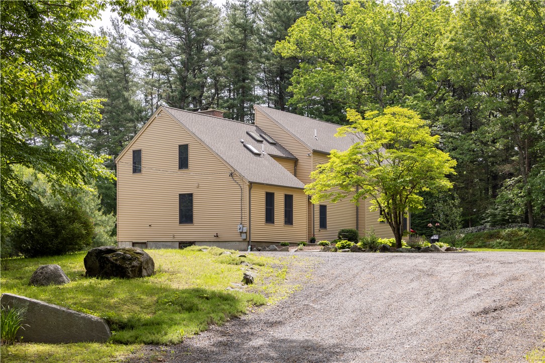 71 Phillips Lane Glocester, RI 02829 - Photo 3 of 48