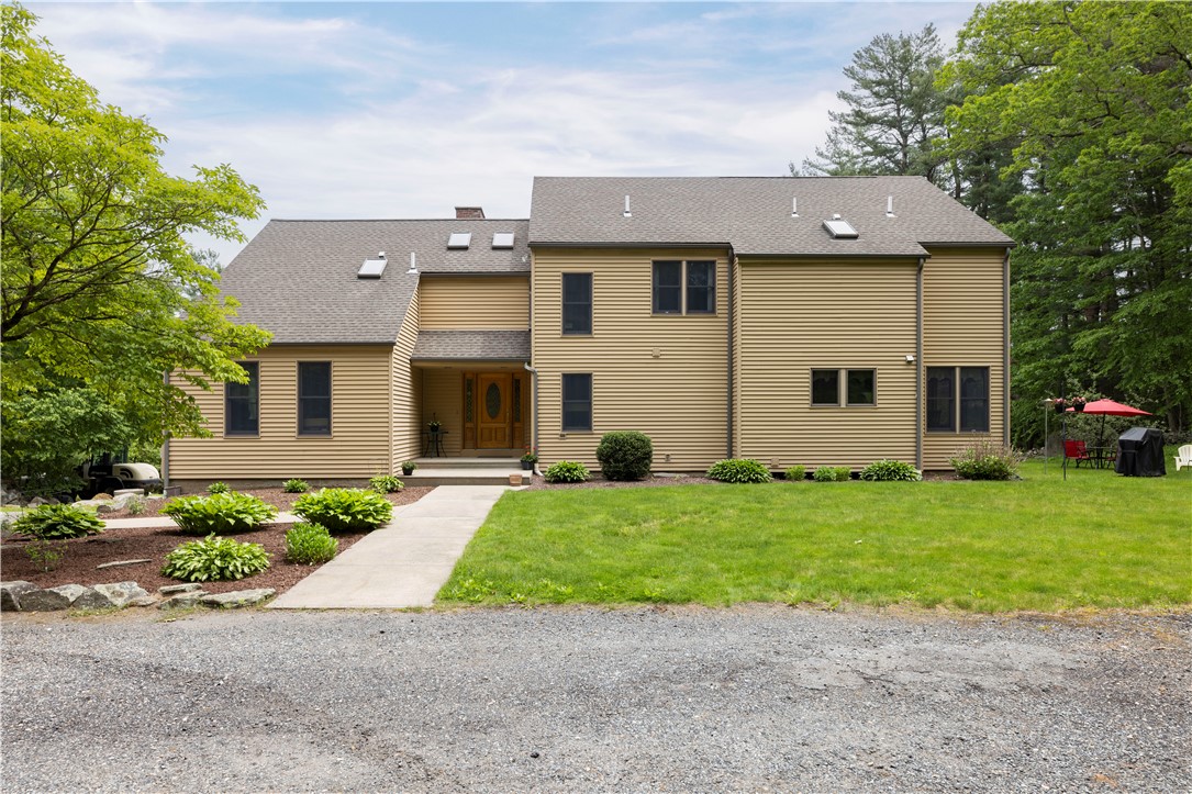 71 Phillips Lane Glocester, RI 02829 - Photo 4 of 48