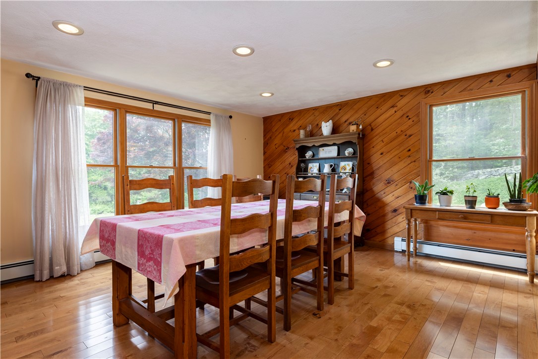 71 Phillips Lane Glocester, RI 02829 - Photo 10 of 48